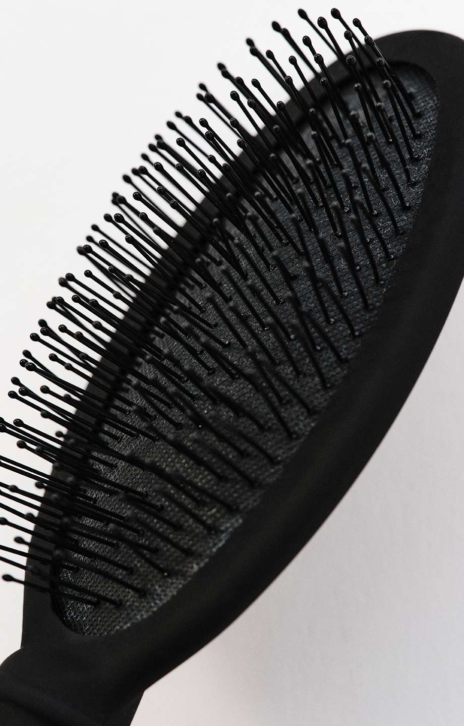 Björn Axén Detangling Brush for skånsom hårpleie | Vita.no