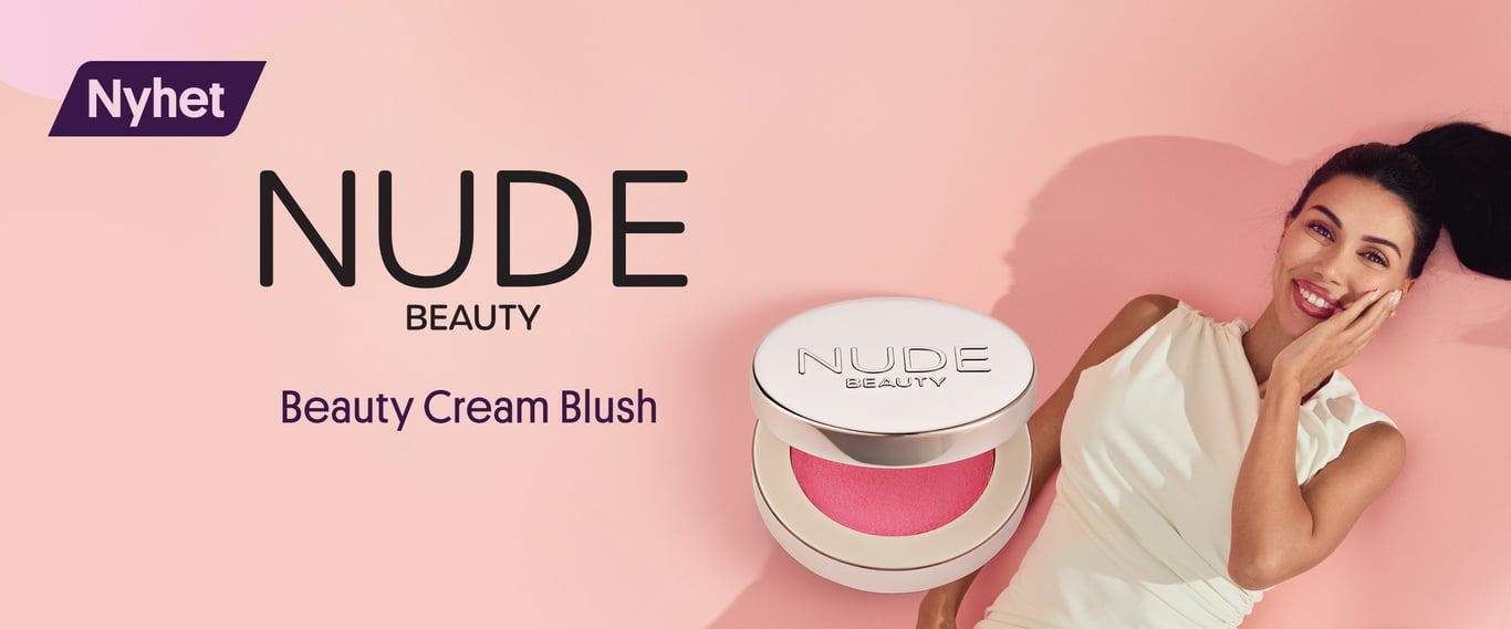 Nude Beauty Nyhet: Cream blush. Bilde av blushen i rosa tone med Isabell Raad på siden!