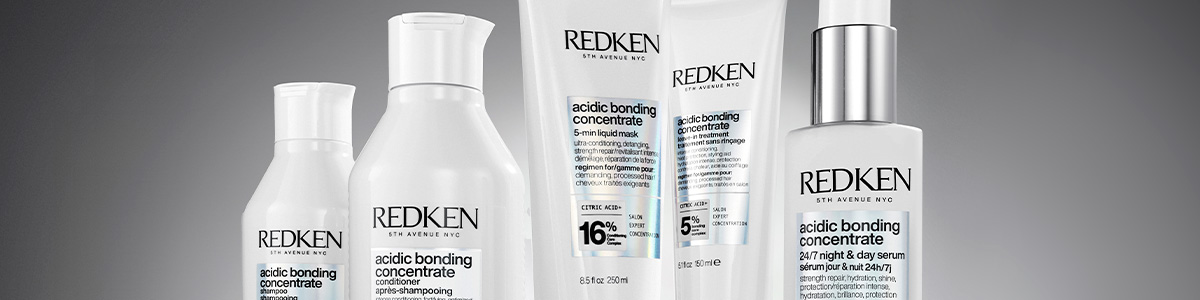 Toppbanner med 5 ulike hårprodukter. Hårproduktene er blåfarget og bakgrunnen er blå.