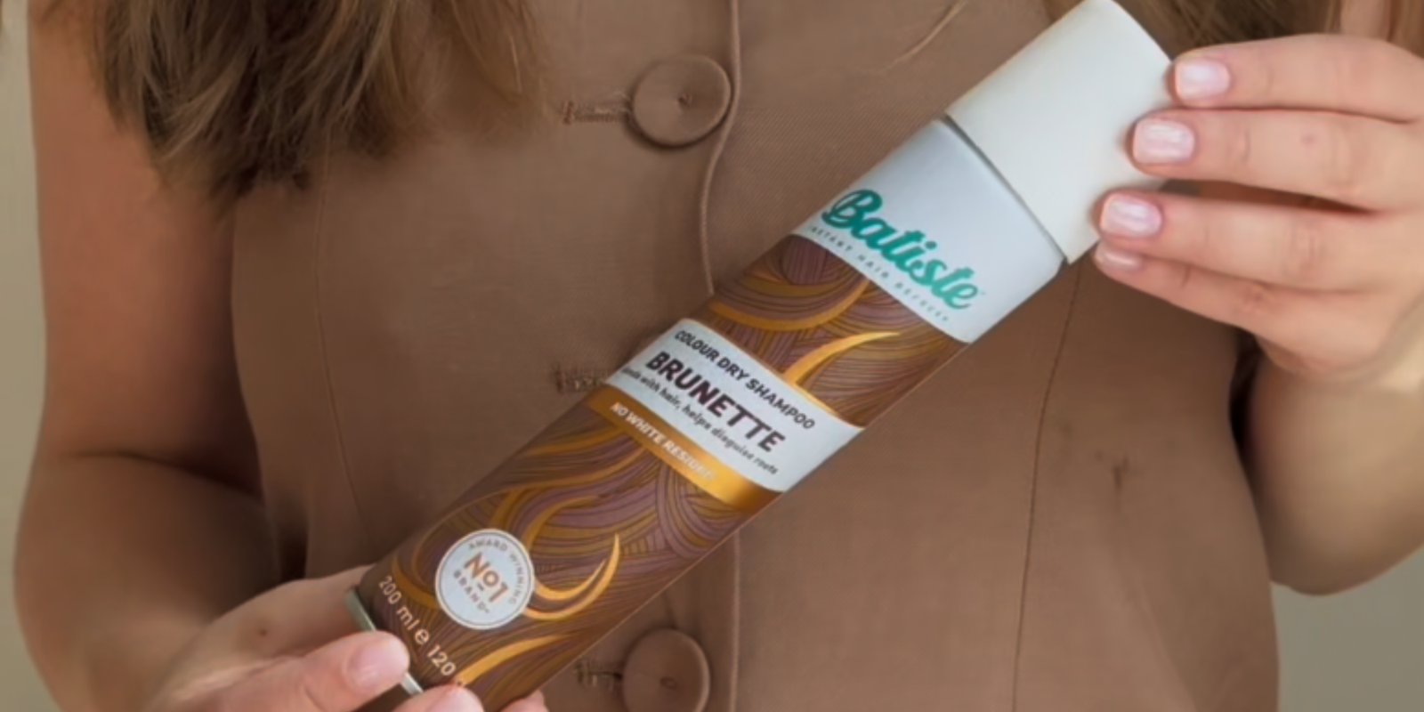 Tørrsjampo: Guide til volum, friskhet og festival-hår