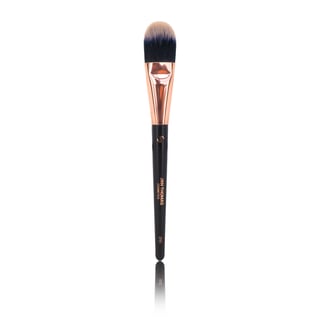 Flat Foundation Brush 210
